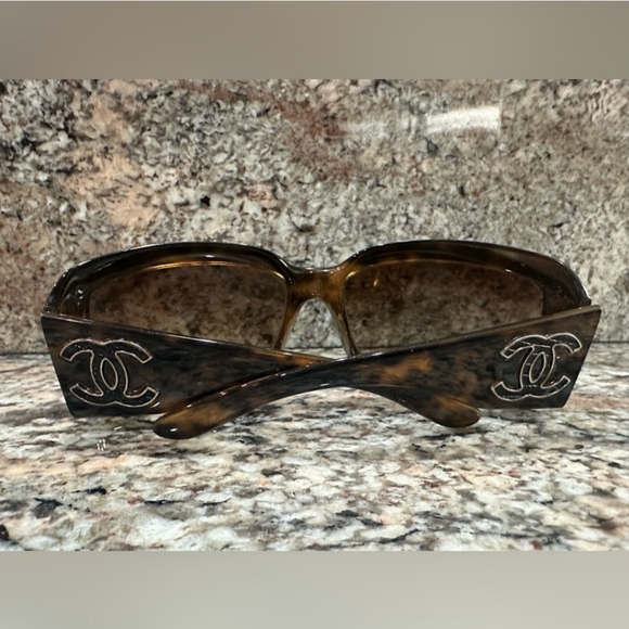 Chanel Tortoise Shell Sunglasses - Picture 8 of 12